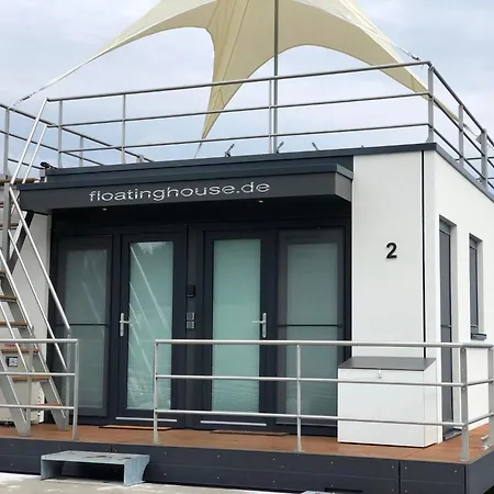 Hausboot Lutki - Lp2 بوتيل