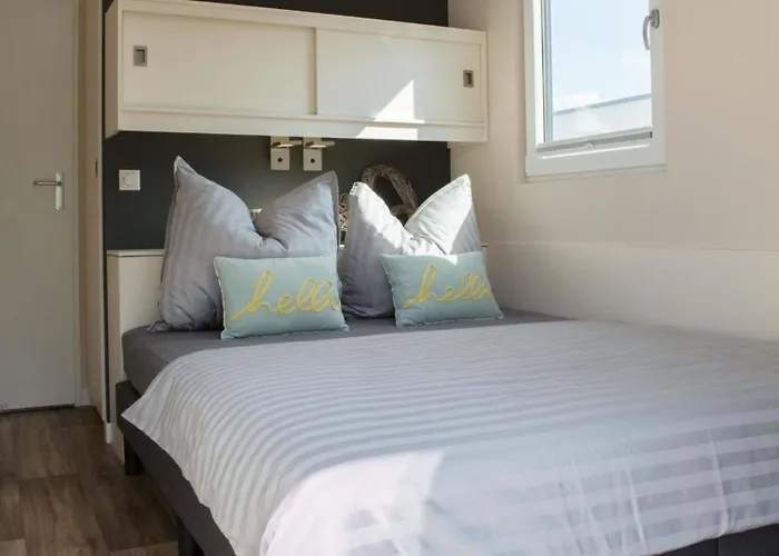 Hausboot Lutki - Lp2 *